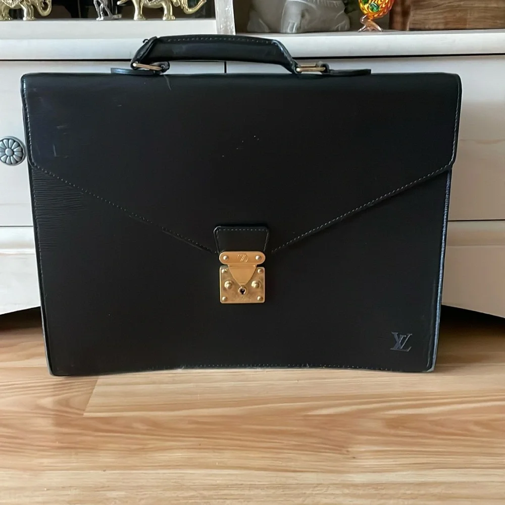 🚨LOUIS VUITTON🚨Black Epi Leather Serviette briefcase/business bag (minor wear)